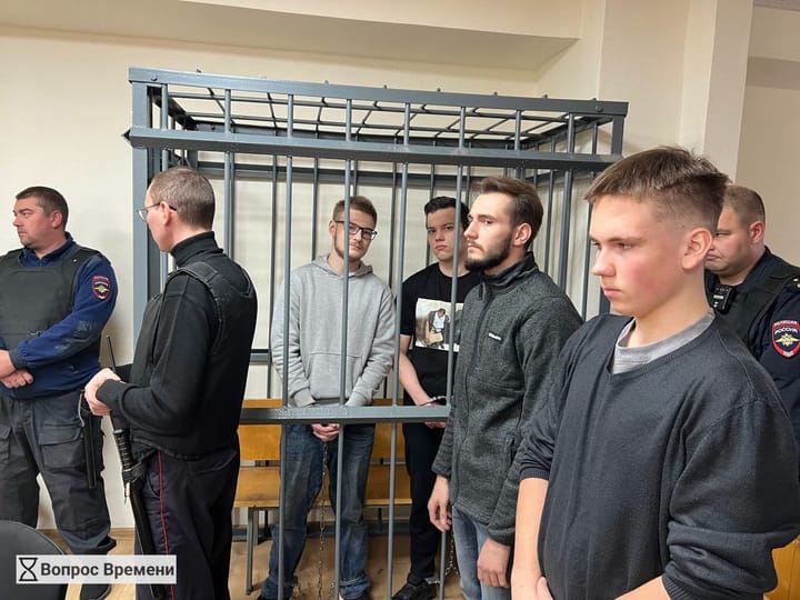В Подмосковье двоих национал-демократов отправили в колонию общего режима, а ещё двоим назначили условные сроки